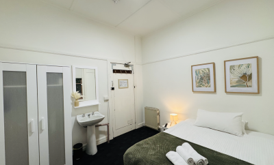 96 Barkly Street, St Kilda – Room 7